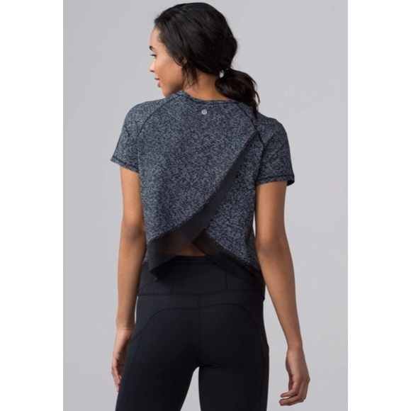 Lululemon Quick Pace Short Sleeve Tee Soundwave White Black